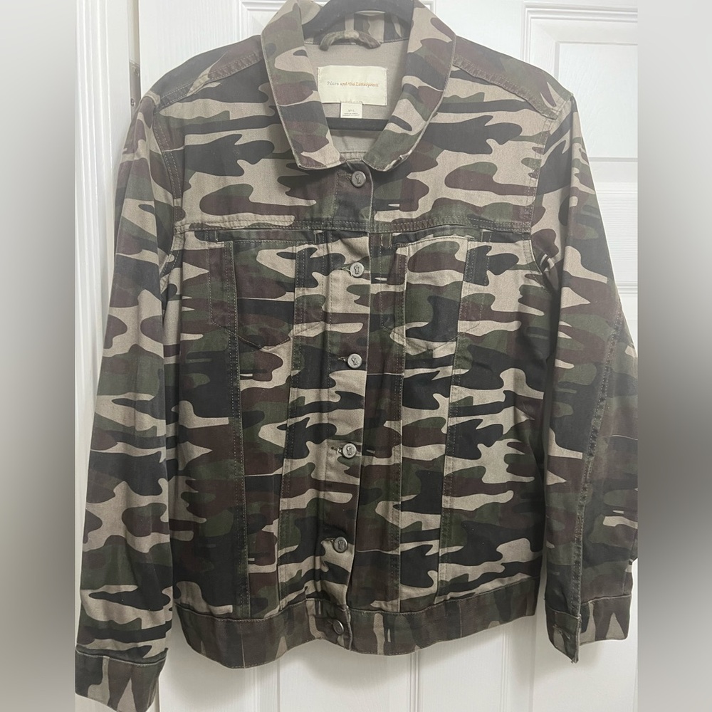 Preowned| Pilcro Camouflage Button-Up Jean Jacket | SZ L